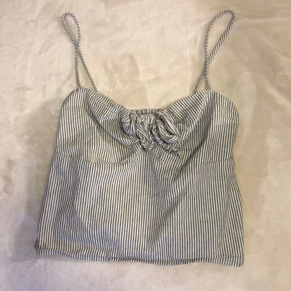 Gray crop top